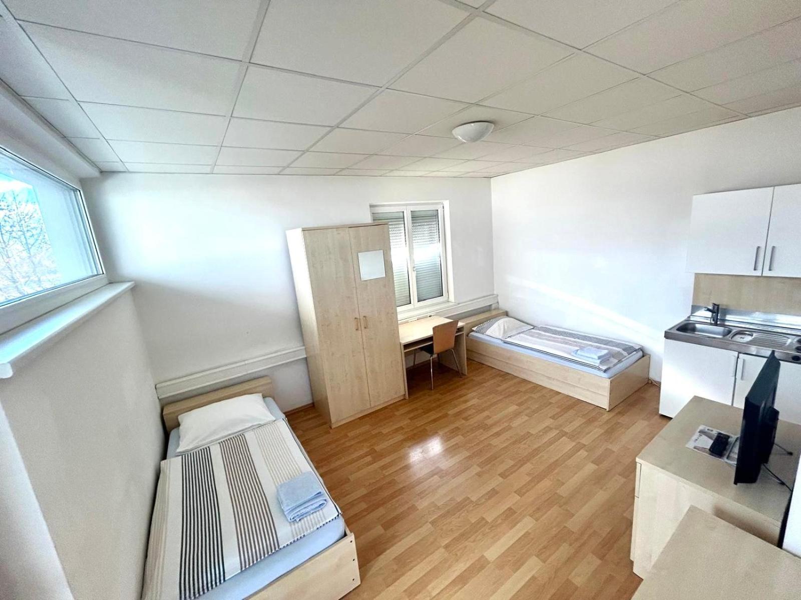 Montagehotel Living@Linz Esterno foto